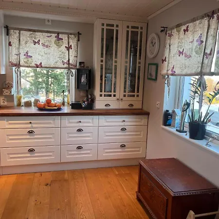 Villa Older With Large Garden