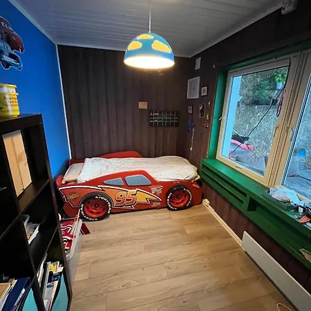 Villa Older With Large Garden